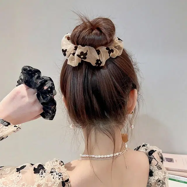 沂茹 文艺小清新甜美优雅气质黑杏色花朵扎发肠圈小香风学院风日常百搭减龄 雪纺 发圈 女款