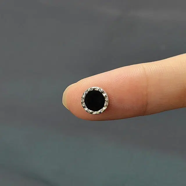 色菲尔 潮人简约现代甜酷风 小众高级设计感 无耳洞可戴 磁吸 合金 耳夹 男女同款情侣款