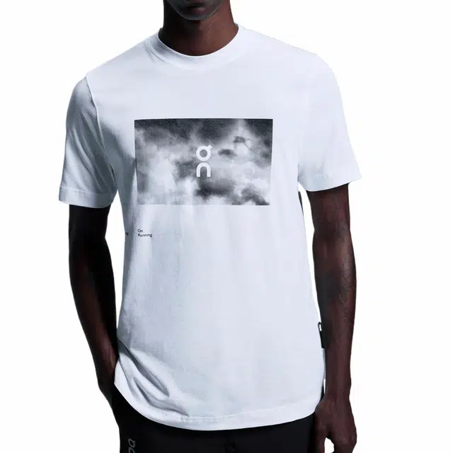On Graphic-T Cloudlocker T