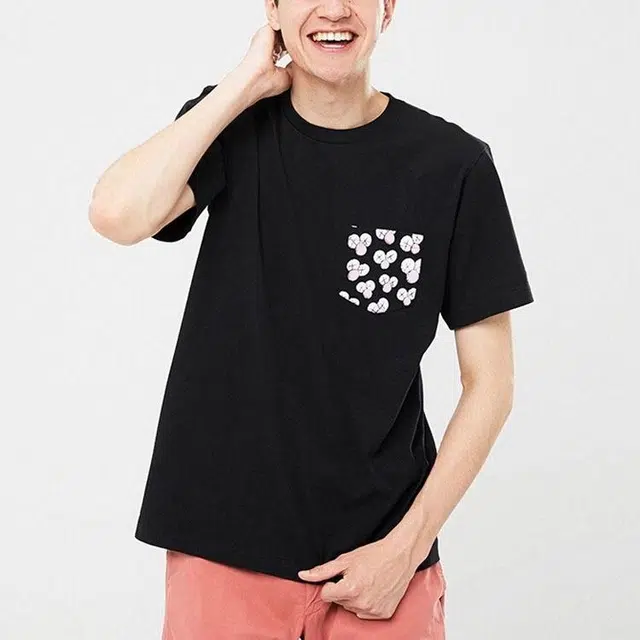 UNIQLO x KAWS T