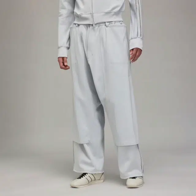 Y-3