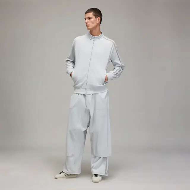 Y-3