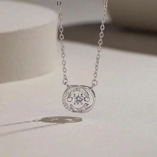 925