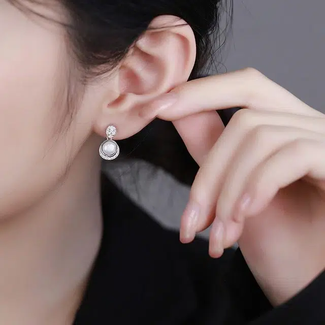 老福黄金 闪耀半月 轻奢高级感 小众个性时尚精致优雅法式温柔气质百搭耳饰 珍珠 耳钉 女款