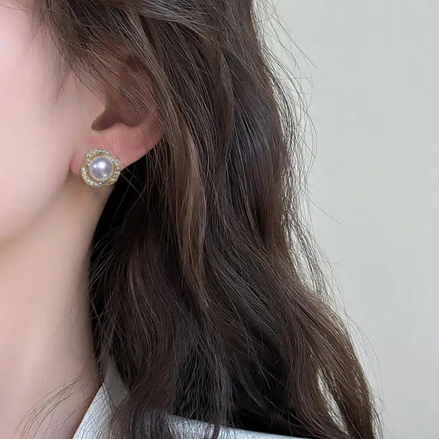 品彩 高级感小众设计 年轻百搭 淡水珍珠 耳钉 女款