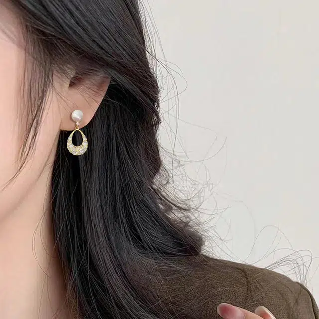品彩 小众百搭 个性时尚 轻奢精致高级感 淡水珍珠 耳环 女款