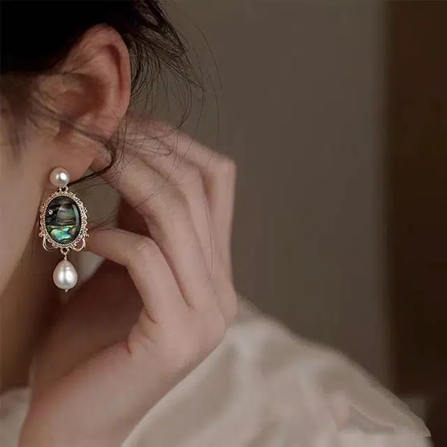 S925