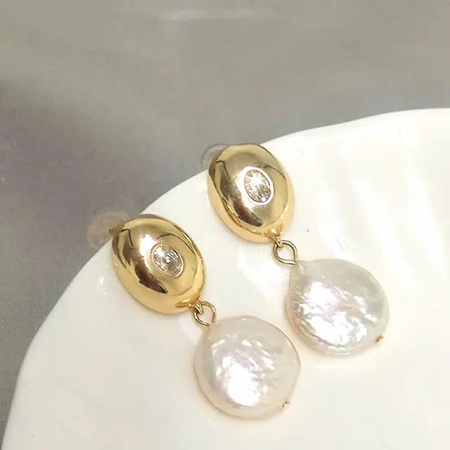 品彩 法式巴洛克纽扣珠 耳饰 轻奢复古高级感 个性设计款 淡水珍珠 耳环 女款