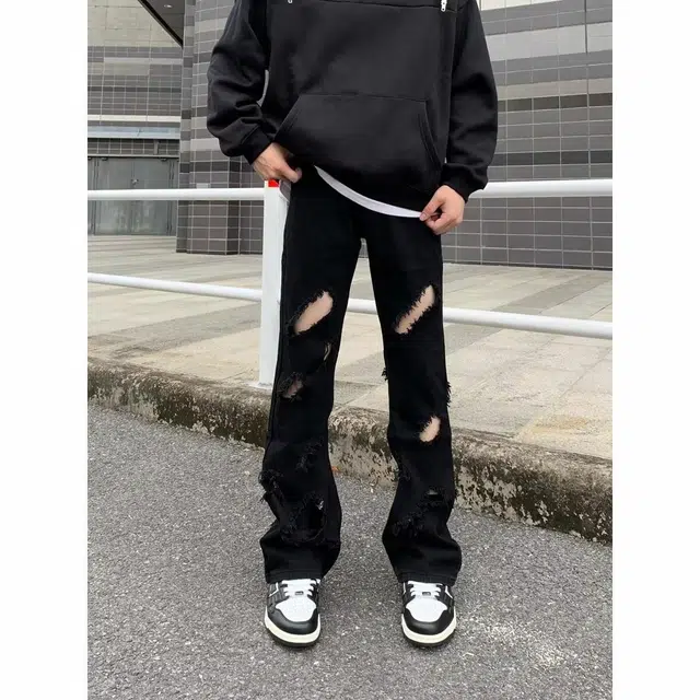 GOODHENLCE vibe