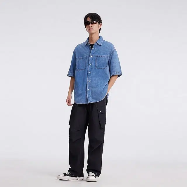 美特斯邦威 户外宽松口袋复古牛仔上衣短袖衬衫 男款