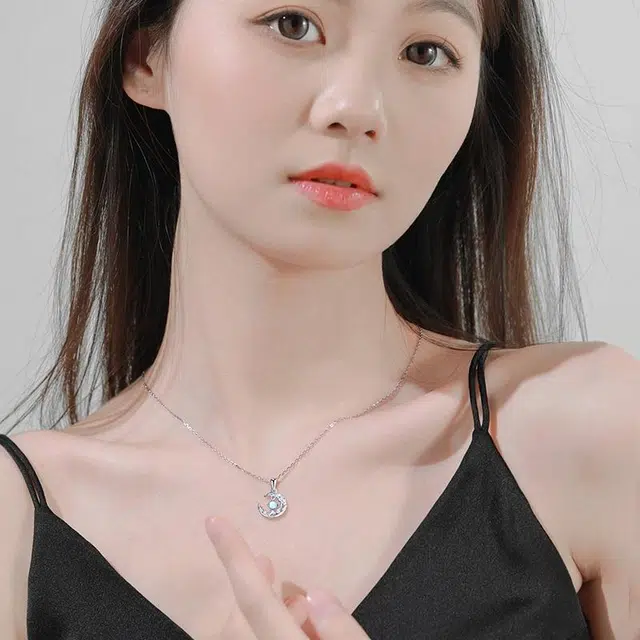 S925