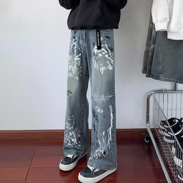 大卫贝肯 美式高街个性涂鸦宽松百搭直筒牛仔裤 男女同款