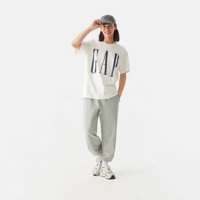 GAP Logo Print T-Shirt