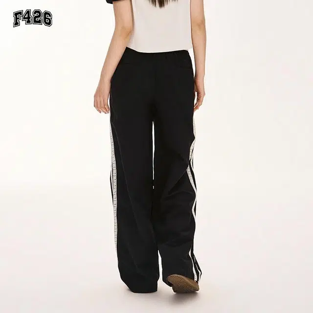 F426