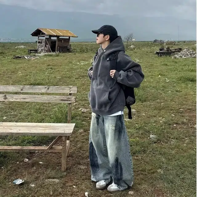 GOODHENLCE vibe