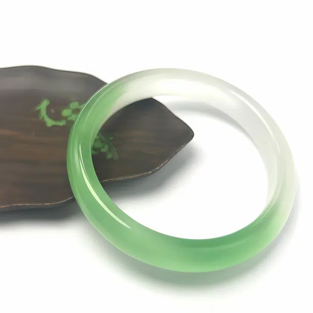 兰慕茵诺 新中式国潮国风 清冷感必备 渐变绿显白百搭 温婉气质 #好运 琉璃 手镯 女款