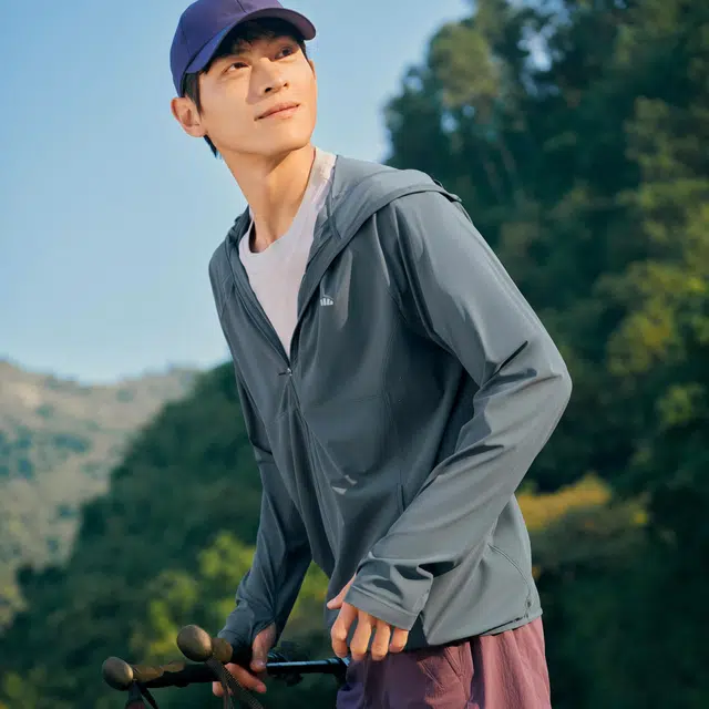蕉下 轻薄透气凉感吸湿速干高弹抑菌减臭宽松跑步登山户外服防晒服 男款