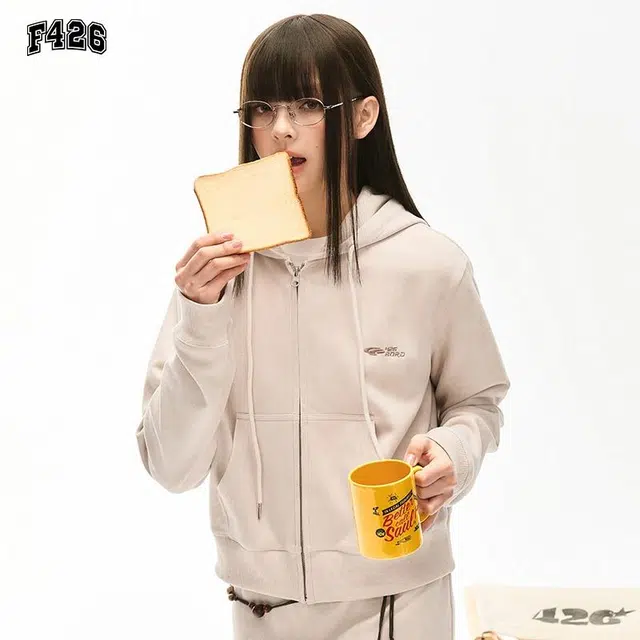 F426