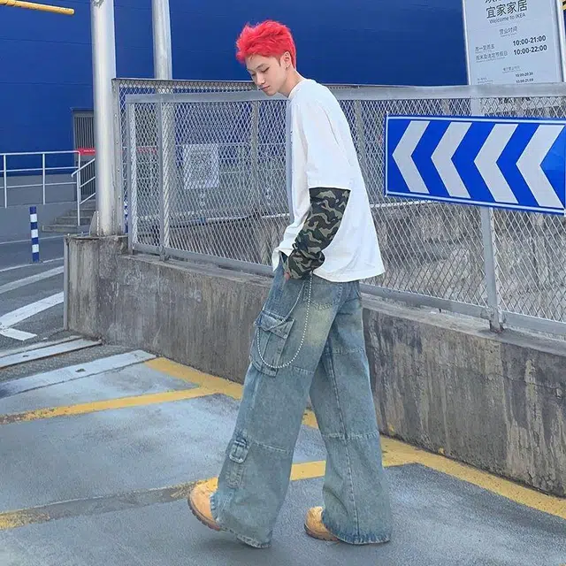 NVRFRGT CleanFit Jeans