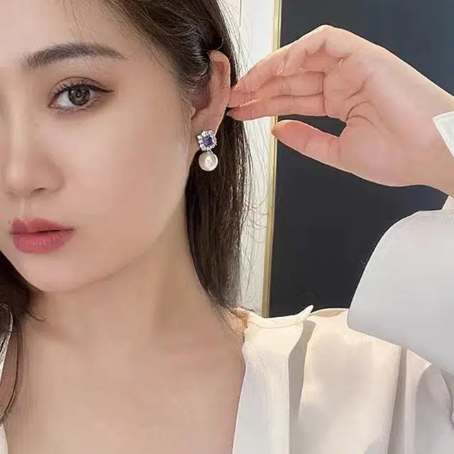 S925