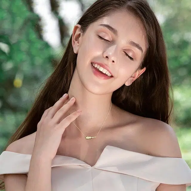 兰盈 小酒瓶个性 锁骨链轻奢小众 环保合金 项链 女款
