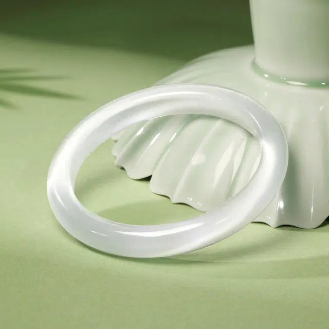 匠锁心玉 白月光 一步一响 新中式 国潮古风 轻奢高级 极简风 清冷感 时尚通勤 古风典雅 旗袍汉服  猫眼#好运 琉璃 手镯 女款