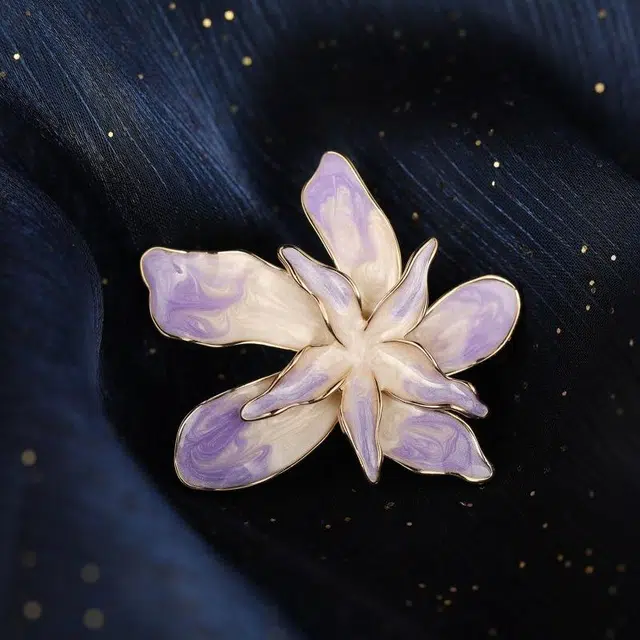 山一丸 珐琅彩绘紫色花朵优雅外套 合金 胸针 女款