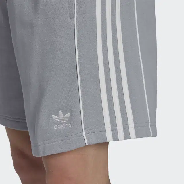 adidas Rekive Shorts