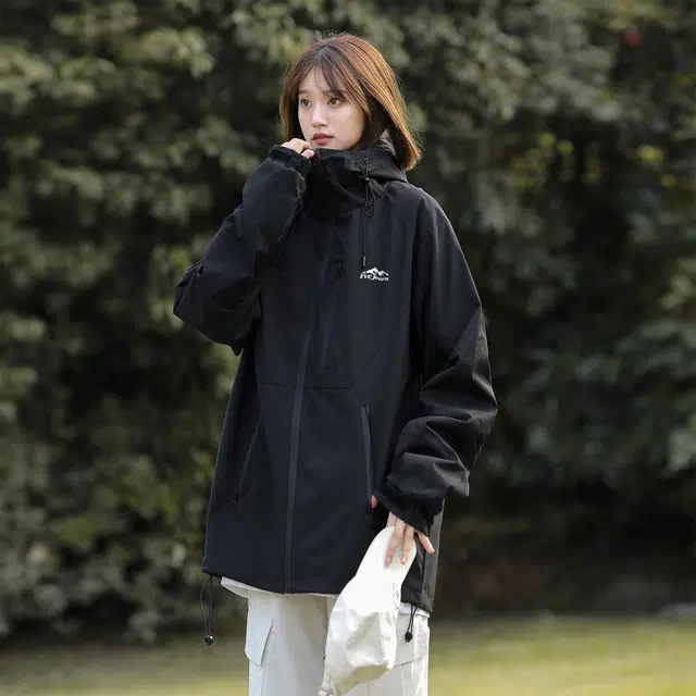 依文  简约字母宽松休闲连帽  防水防风透气保暖冲锋衣 男女同款