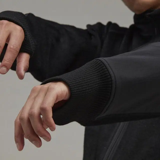 Y-3 FW22 Logo