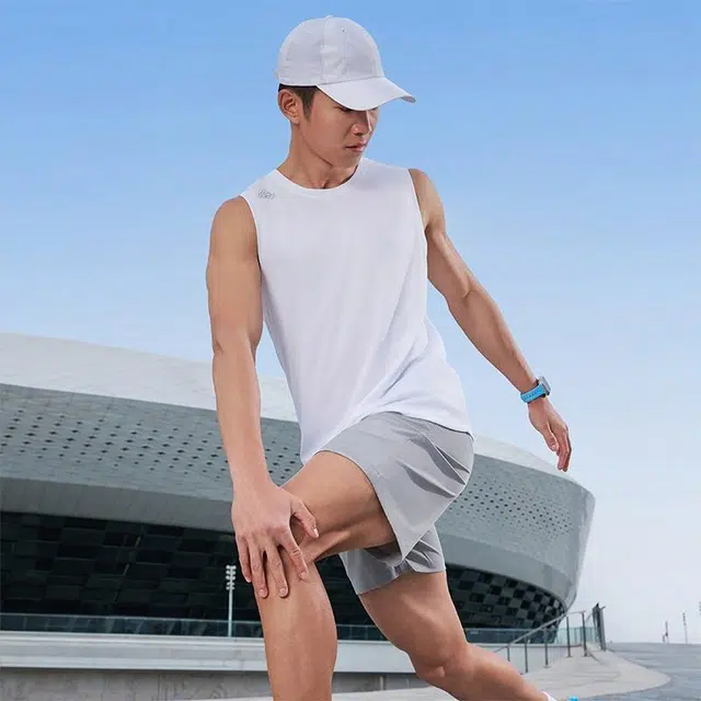 匹克 吸湿透气运动健身休闲舒适直筒简约无袖背心 男款 大白