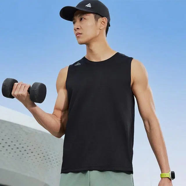 匹克 大众跑系列 速干吸湿透气运动健身休闲舒适简约无袖坎肩上衣训练服背心 男款 黑色