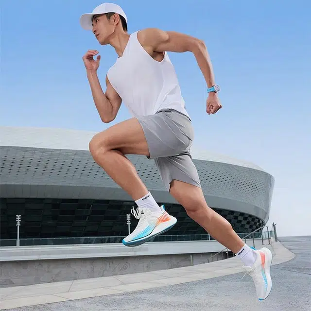 匹克 吸湿透气运动健身休闲舒适直筒简约无袖背心 男款 大白