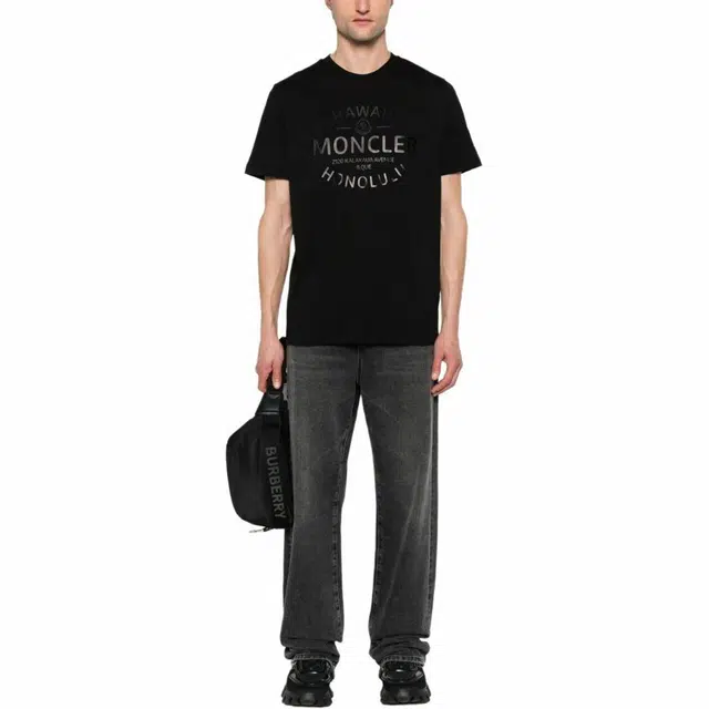 Moncler T