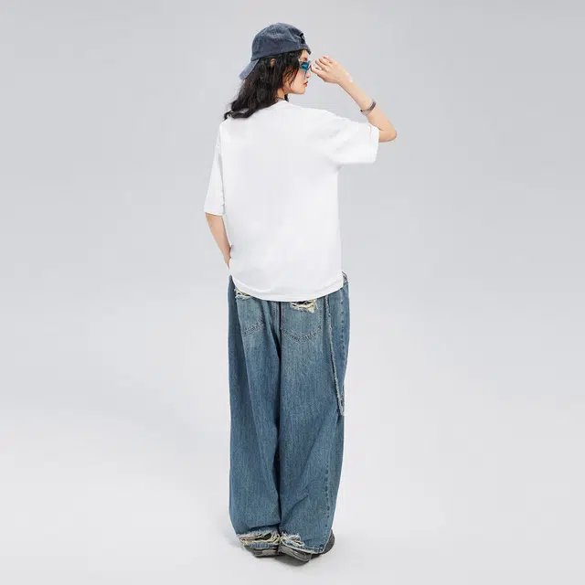 BEENTRILL LogoT
