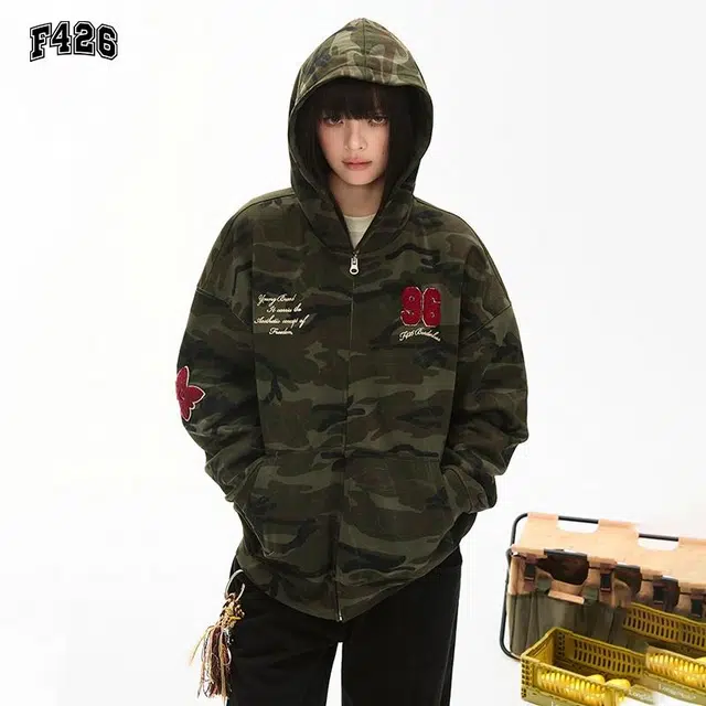 F426