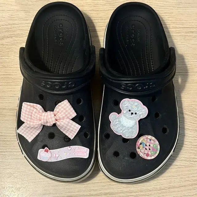 IOTS Crocs Mule