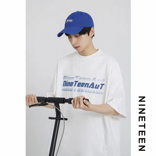 NINETEEN AUTUMN T