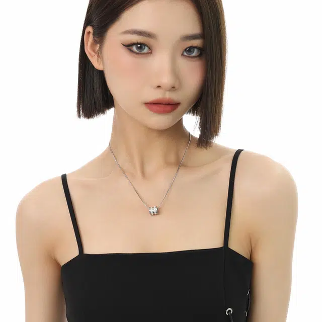 MISS XIA JWY