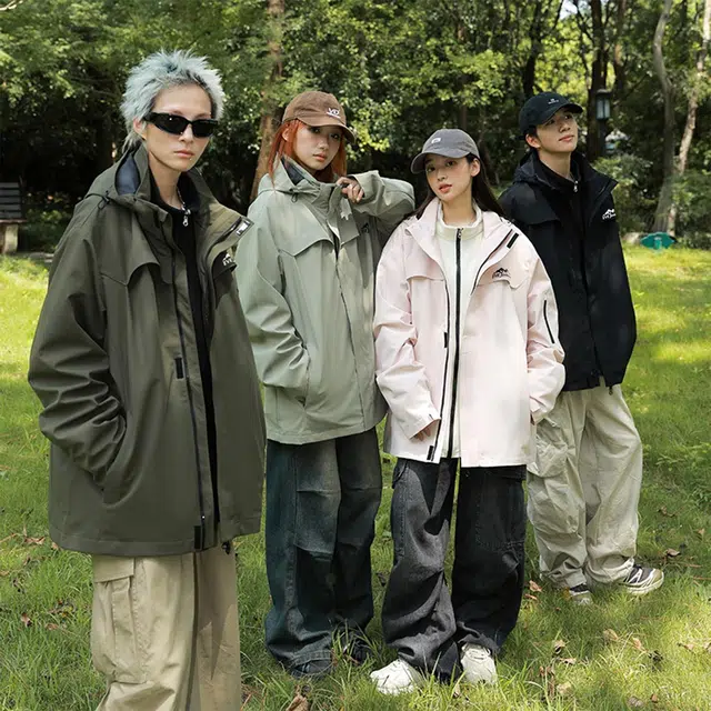依文  美式复古山系户外远足徒步登山休闲简约  防水防风透气保暖冲锋衣 男女同款