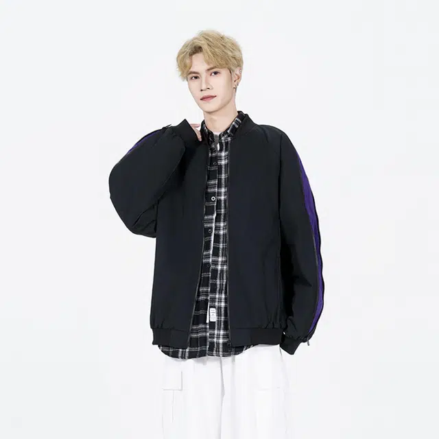 Q ZHIHE