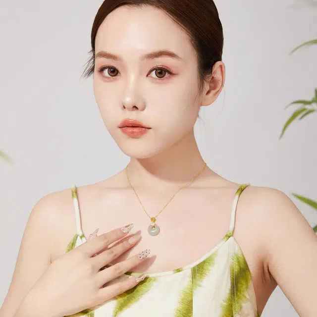 【和田美玉】 明牌珠宝 平安福扣 新中式吉祥如意平安国潮祥云平安纳福如意 百搭日常基础款小众设计福禄吉祥锁骨链 项链 青白玉 女款