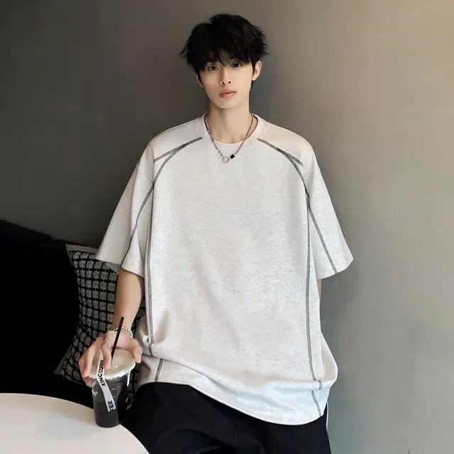 URBAN AUTHENTIC T