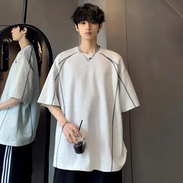 URBAN AUTHENTIC T
