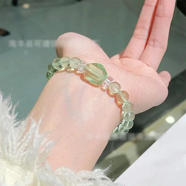 施洛尼 施洛尼 招财好运 新中式小众简约设计感招桃花 小清新少女心时尚百搭 高能量吸金财源滚滚暴富脱单天然 绿发晶 手串 女款