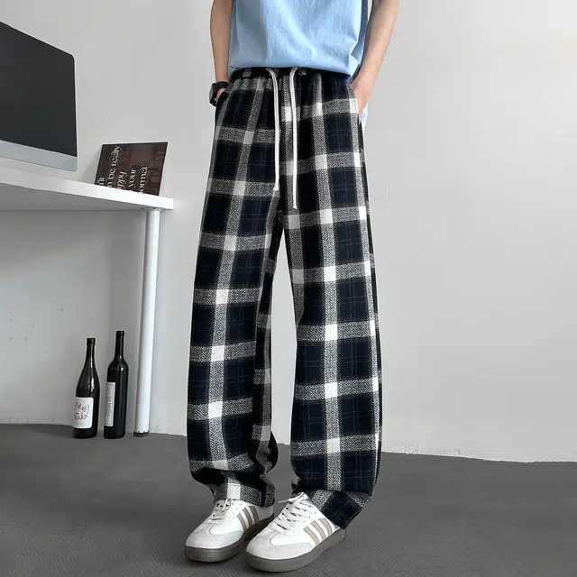 URBAN AUTHENTIC