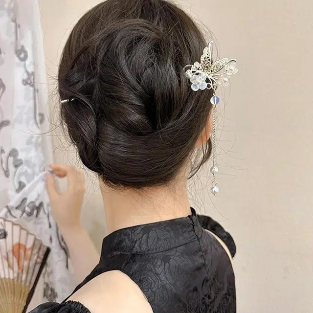 简应舒 蝶恋花珍珠流苏盘发古风步摇发钗 合金 发簪 女款