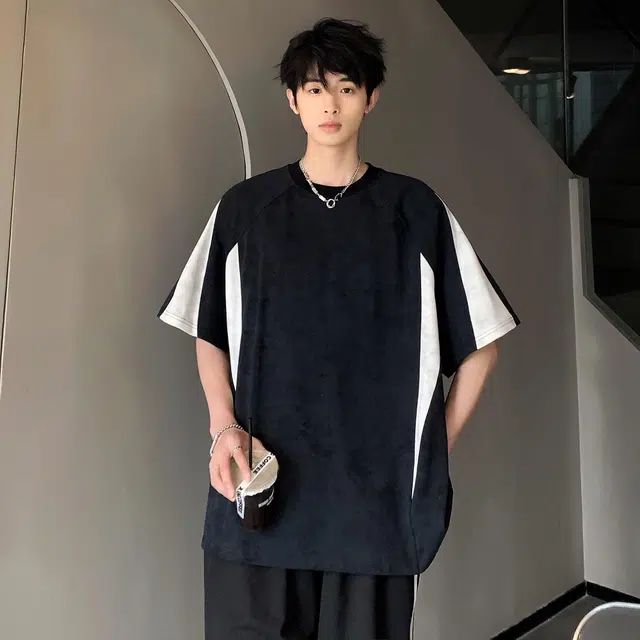 URBAN AUTHENTIC T