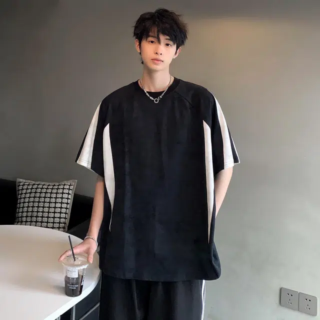 URBAN AUTHENTIC T