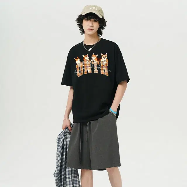 UNthemed T